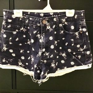 Daisy denim shorts